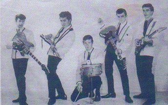 The Kellians - 1964 met van links naar rechts: Jimmy Kalff, Ronny Dumas, Bassy Vunk, Ronny Denkers en Theo Denkers